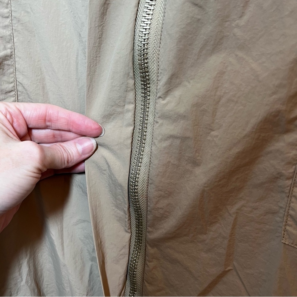 UNIF x Urban Outfitters Beige Zip Windbreaker Trench Size Small - Picture 4 of 11